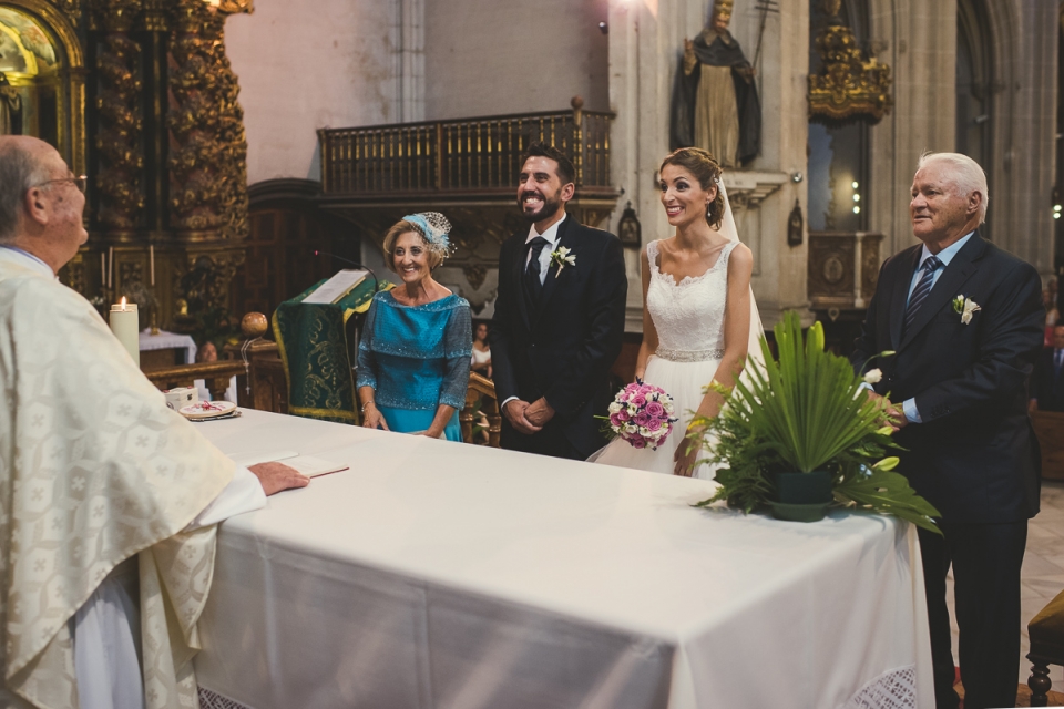 boda_iglesia_santo_domingo_torre_del_rey_borraja-068